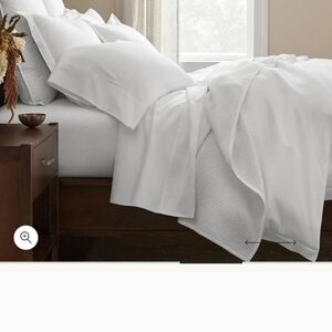 Elegant White Bedding Set